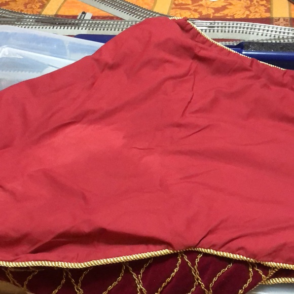 Christmas Tree Skirt Velvet Burgundy Red Gold Beaded Diameter 47” - Picture 6 of 6